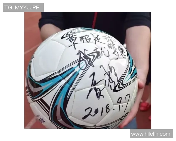 中国足球明星亲笔签名珍藏版高清照片回顾与经典瞬间展示 中国足球明星亲笔签名珍藏版高清照片回顾与经典瞬间展示