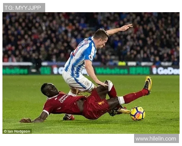 足球巨星高清真人图片展现赛场激情瞬间与非凡魅力风采 足球巨星高清真人图片展现赛场激情瞬间与非凡魅力风采